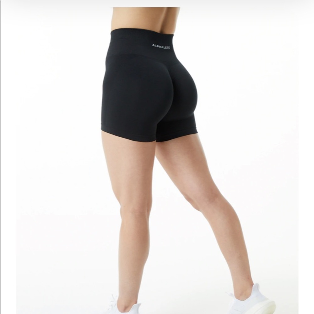 Alphalete amplify shorts